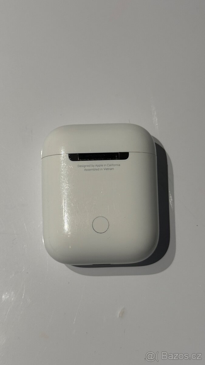 Apple AirPods2 with Charging Case - 3