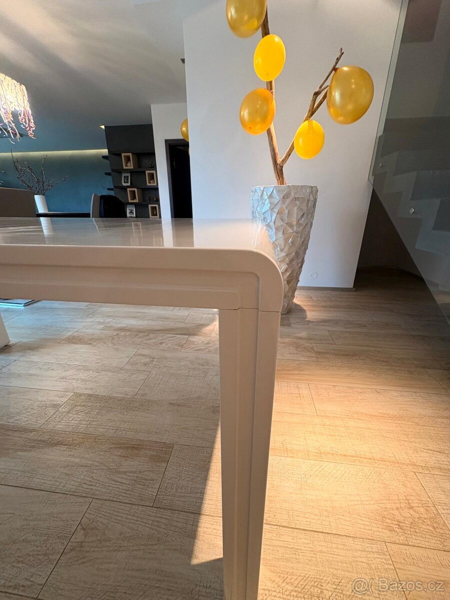 Stůl jídelní BÍLÝ - 3