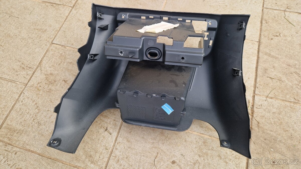 Úchyt spínačů škoda 5J1 858089B - 3