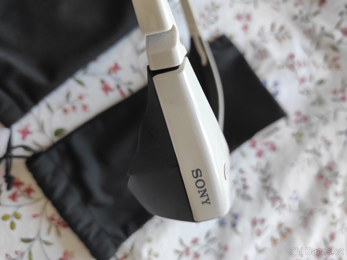 Sonny 3D brýle,2 kusy,bez kablíků,(cena 400za oba+ poštovné) - 3