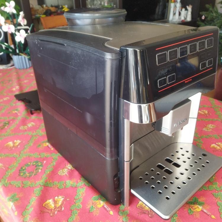 Automatický kávovar BOSCH - 3