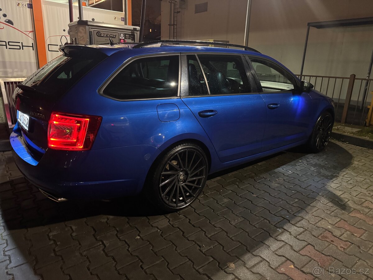 Škoda Oktavia VRS3 - 3
