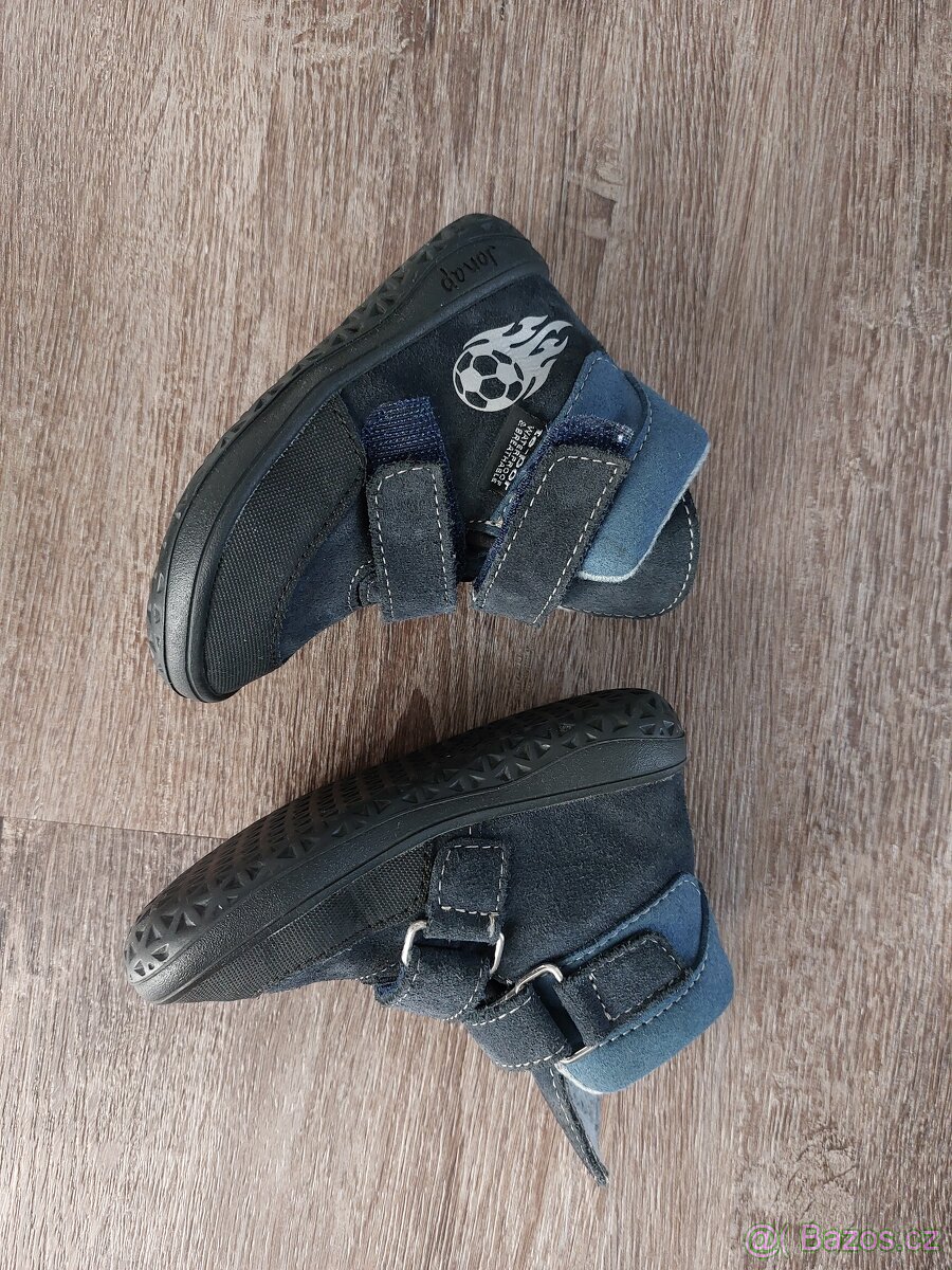 Dětské oblečení a boty - 3