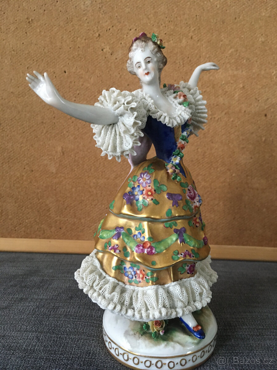 Porcelánová soška - panenka -Volkstedt - 3