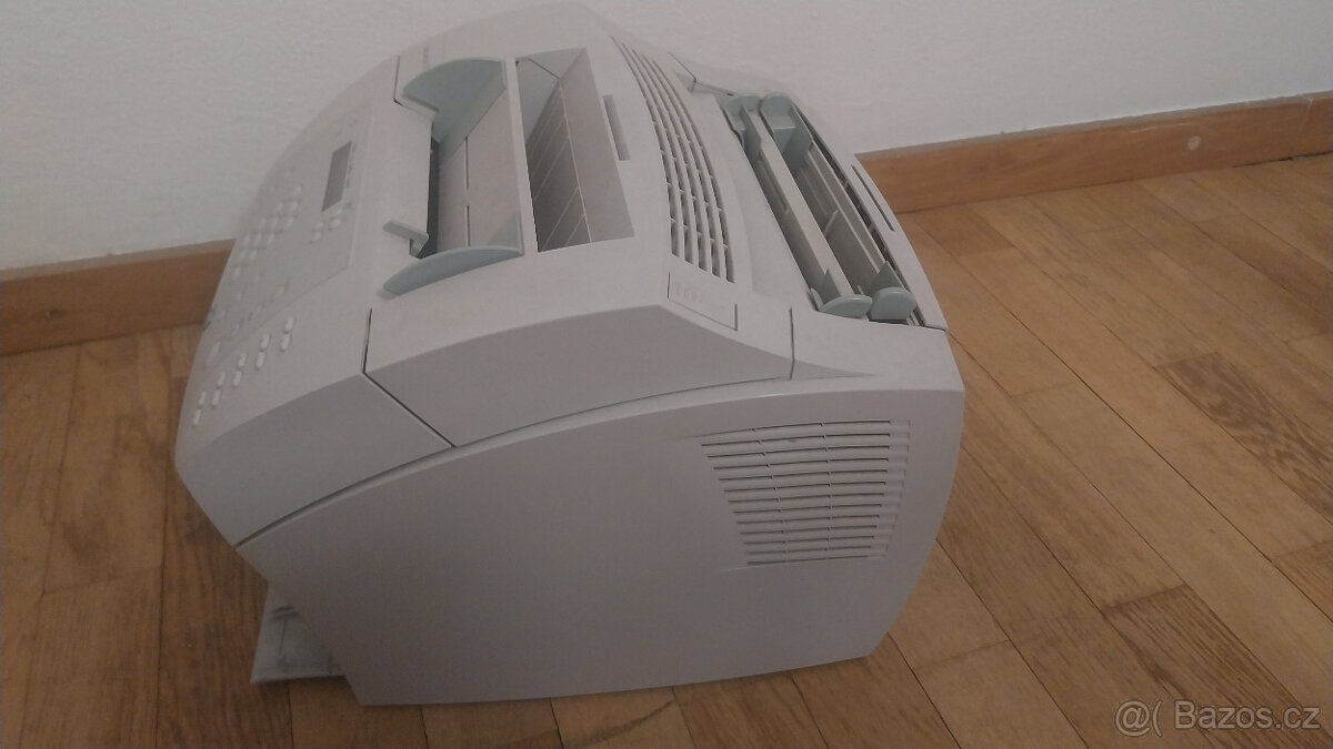 hp laser jet 3200 funkční - 3