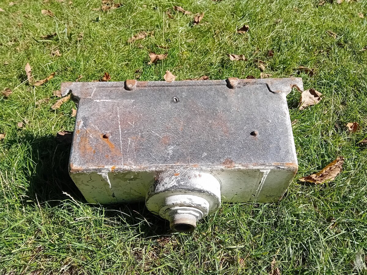 Litinová nádoba WC - 3