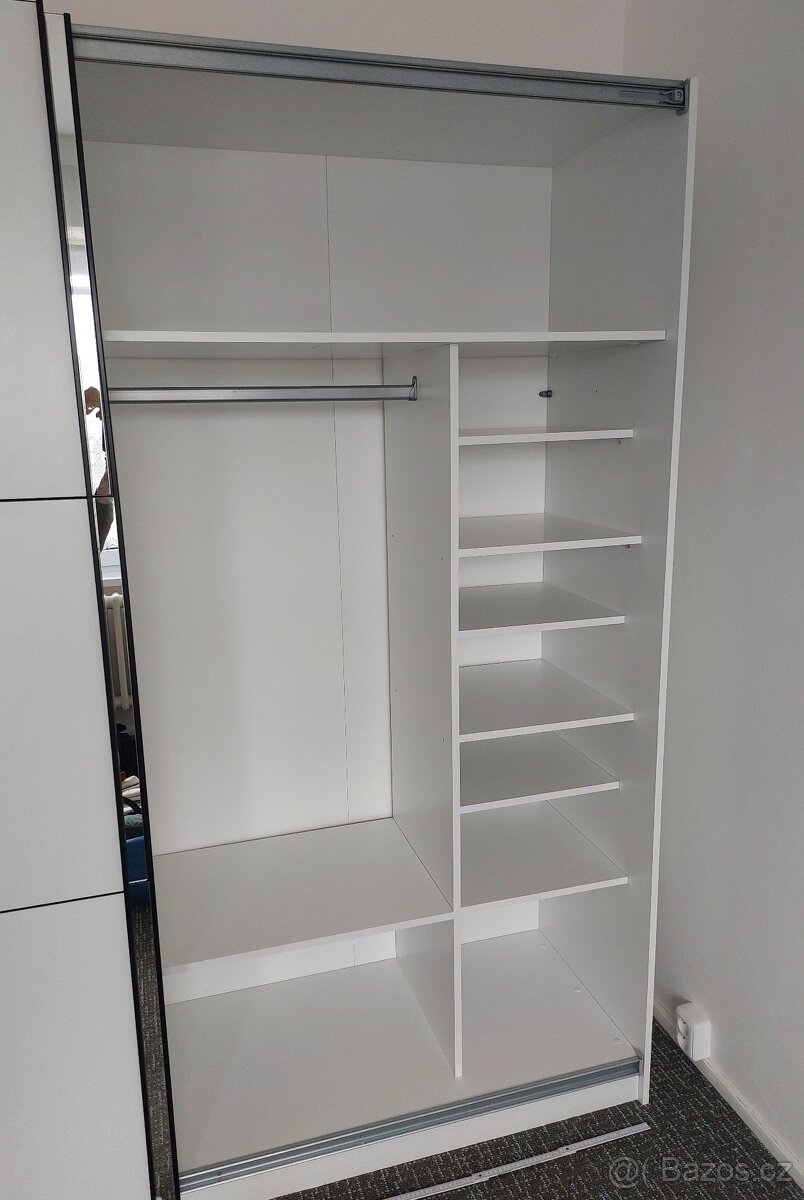 Šatní skříň - 3