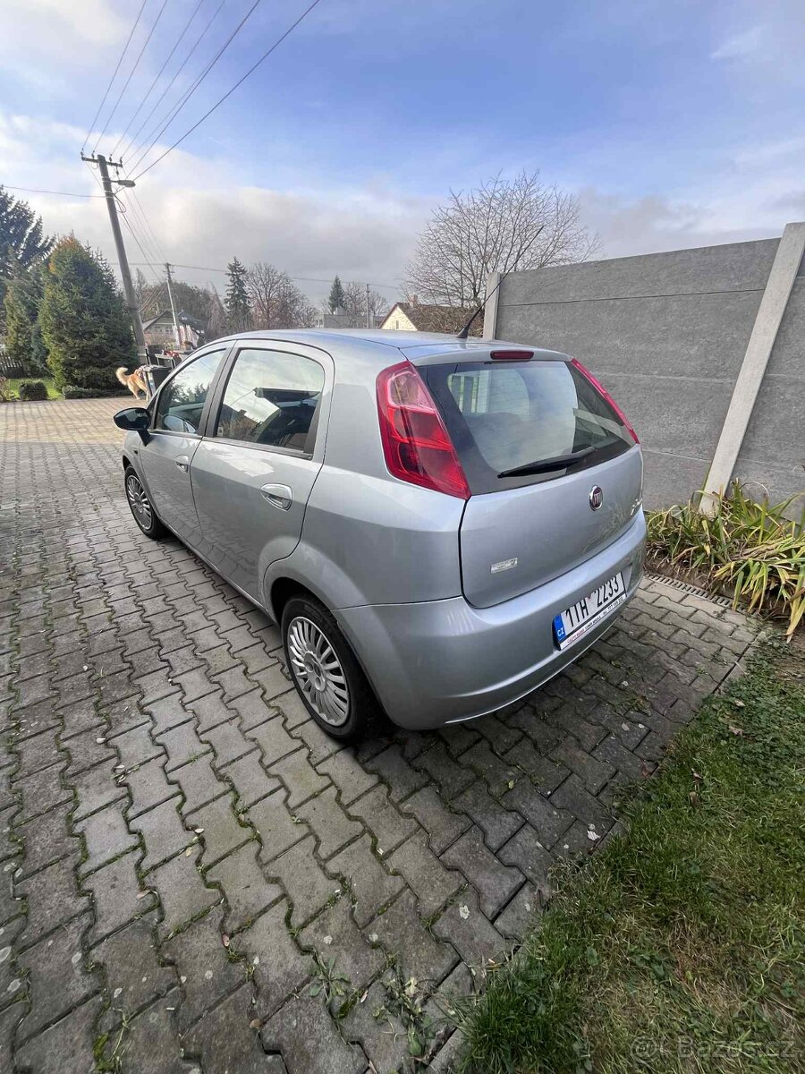 FIAT GRANDE PUNTO 1.4. - 3