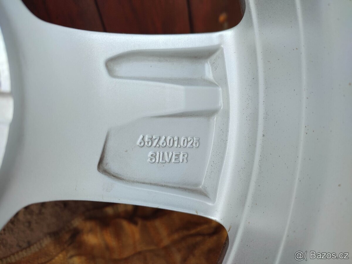 NOVÁ letní sada Škoda Kamiq 5x100 r16 pneu Kumho 205/60 r16 - 3