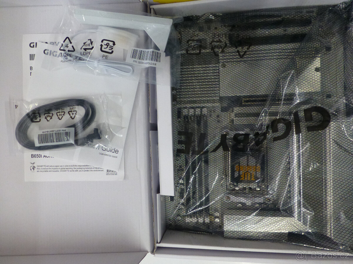 GIGABYTE B650 AORUS ELITE AX ICE - 3