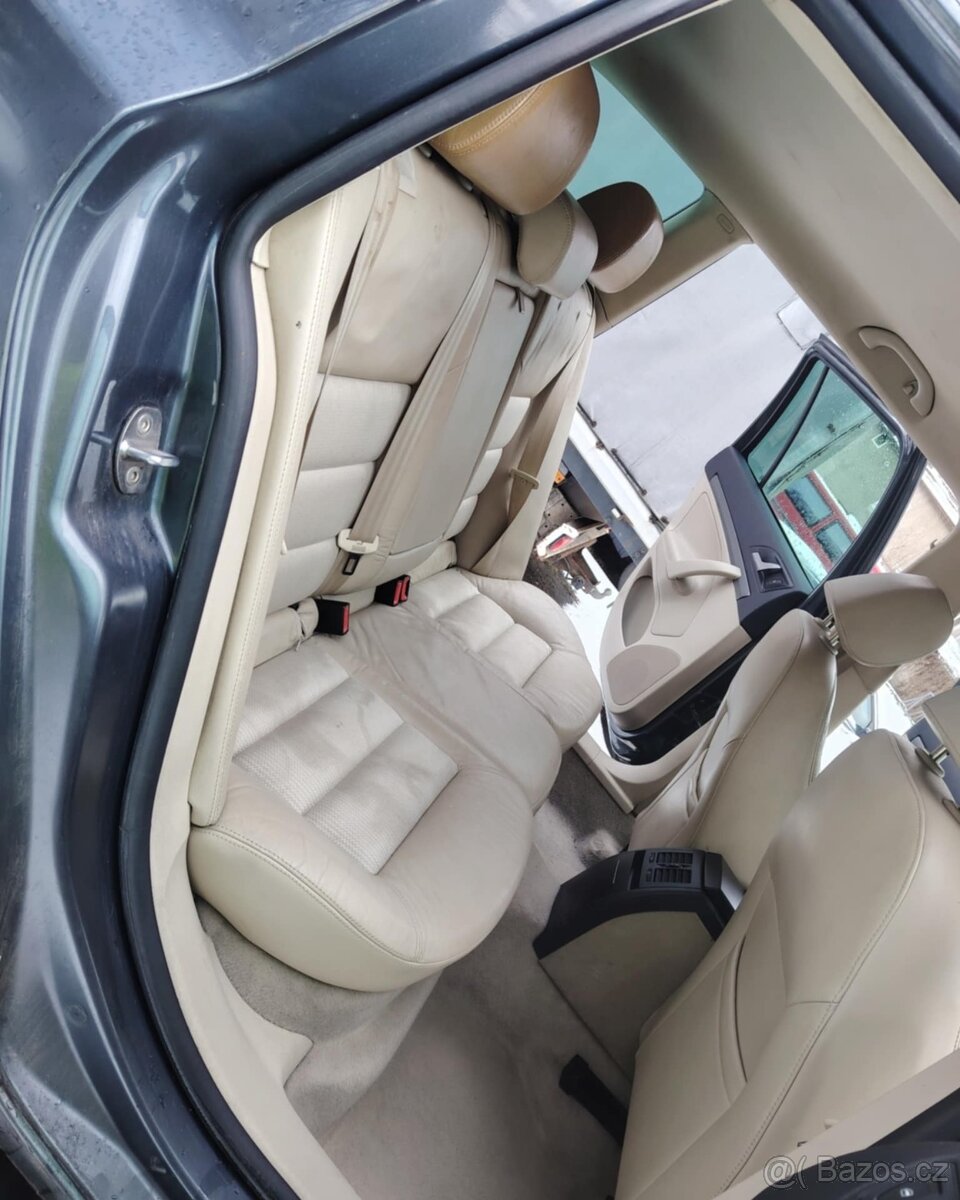 prodám béžový interiér do Škody Octavie 2 kombi - 3
