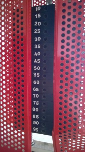 Posilovací stroj - záda spodní Jimsa - 3