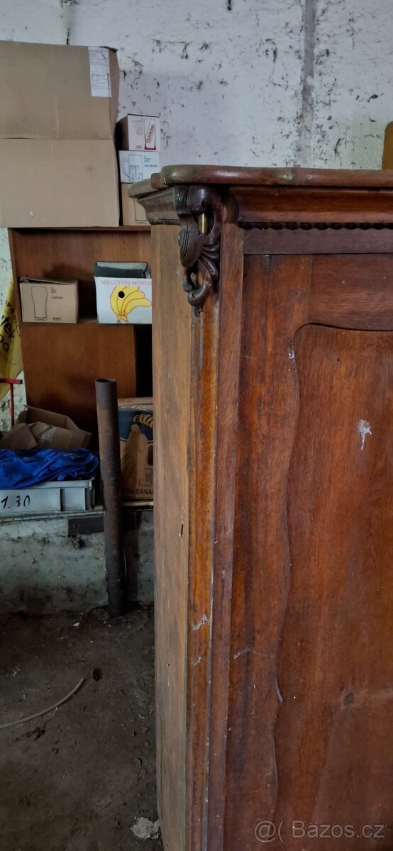 Starožitná skříň - 3