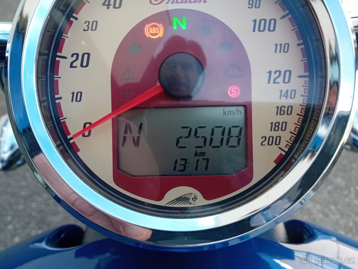 INDIÁN SCOUT BOBBER - 3