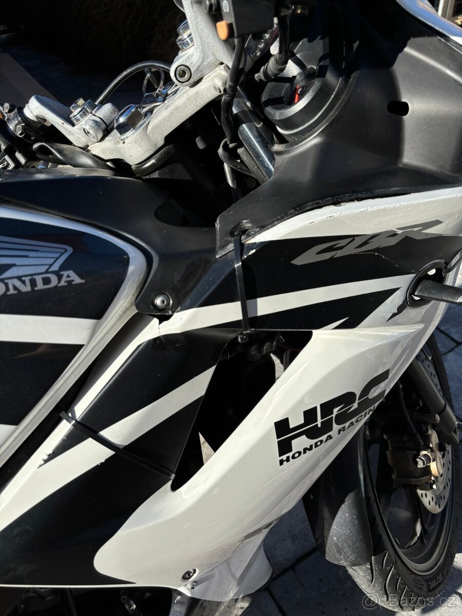 Honda CBR125R - 3