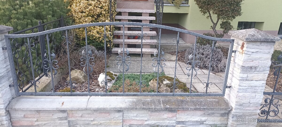 Kovaný plot - 3