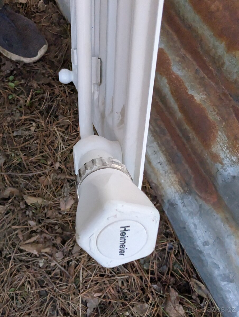 Prodám radiátor 50x50 - 3