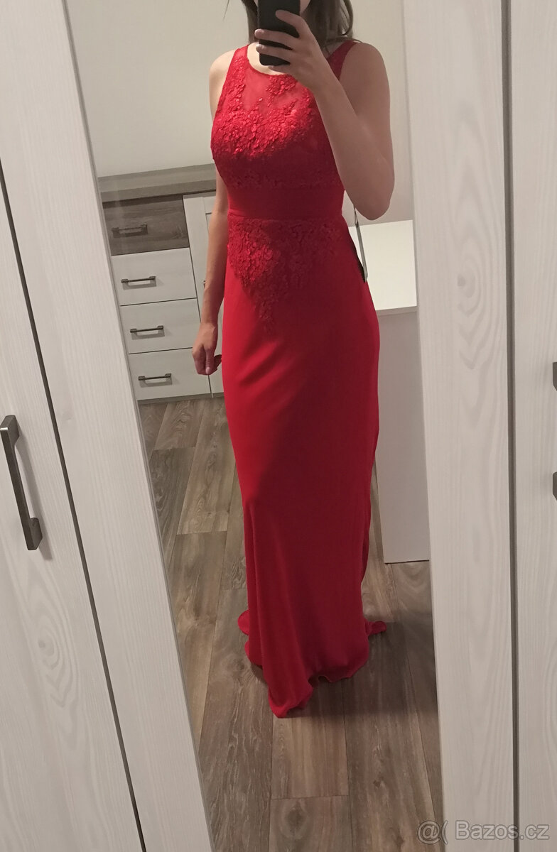 Červené plesové šaty s vlečkou - 3