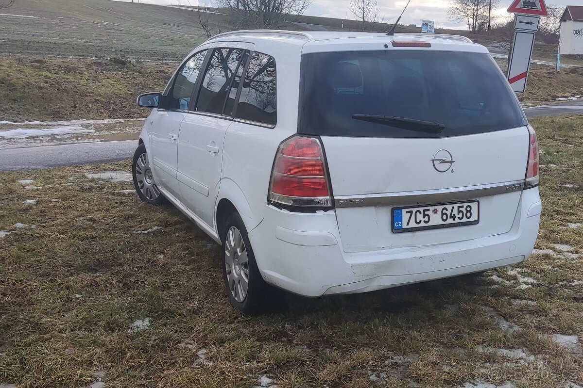 Opel Zafira 1.9 CDTI 88 kW, MPV - 3