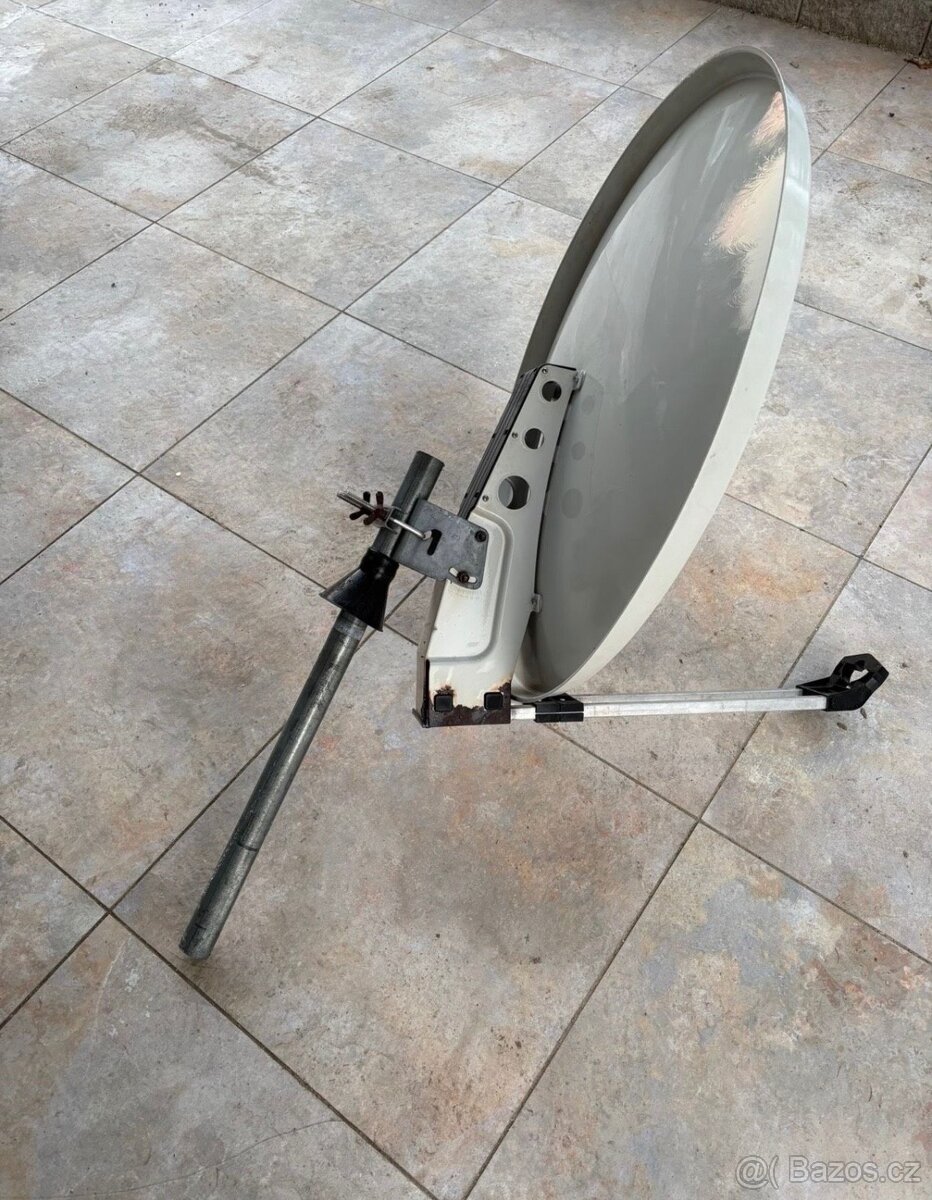 Satelitní parabola Quad LNB - 3