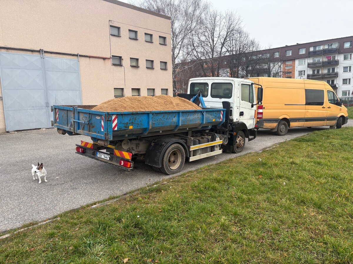 Nissan Atleon hákový nosič kontejneru - 3