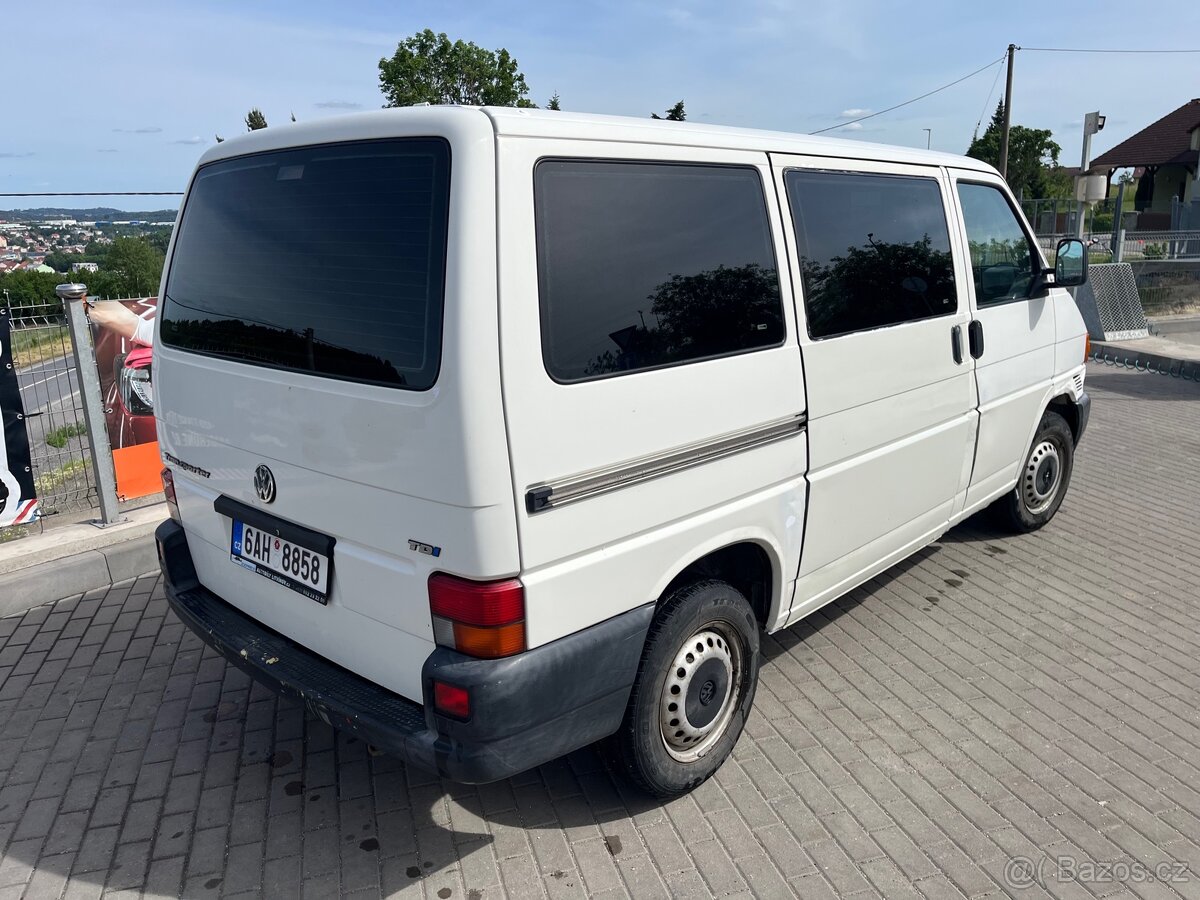 VW Transporter T4 2,5 TDi 65 kw - 3