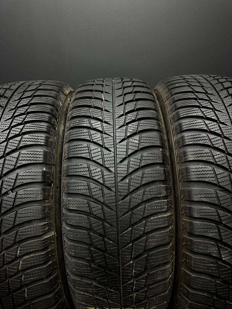 Sada pneu Bridgestone 215/65/17 99H - 3