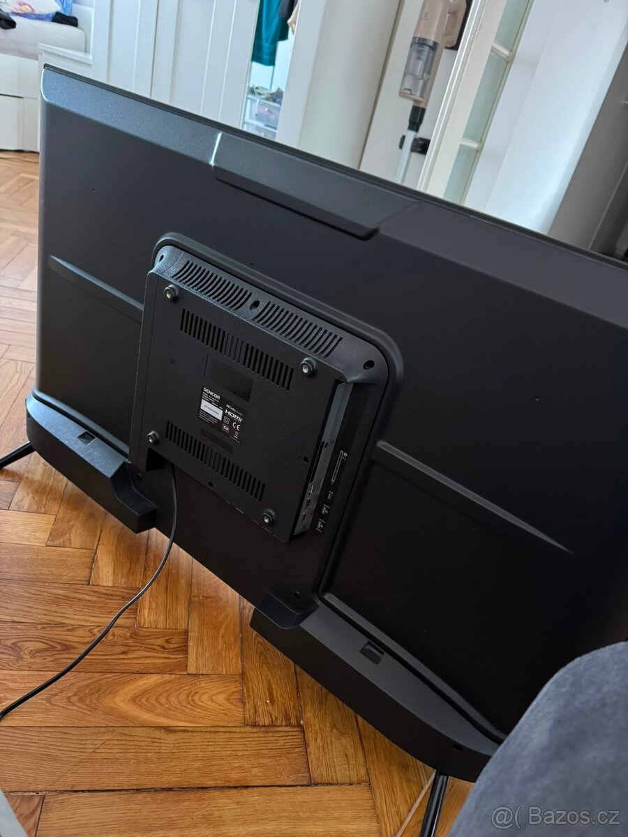 43" Sencor SLE 43F19TCS - 3