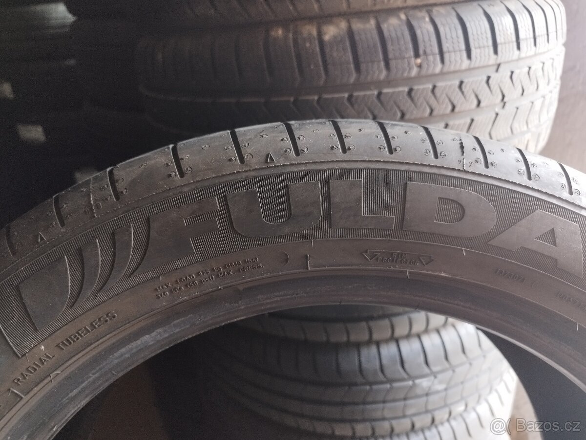 2 LETNÍ FULDA 235/50 R19 - PĚKNÉ - 3