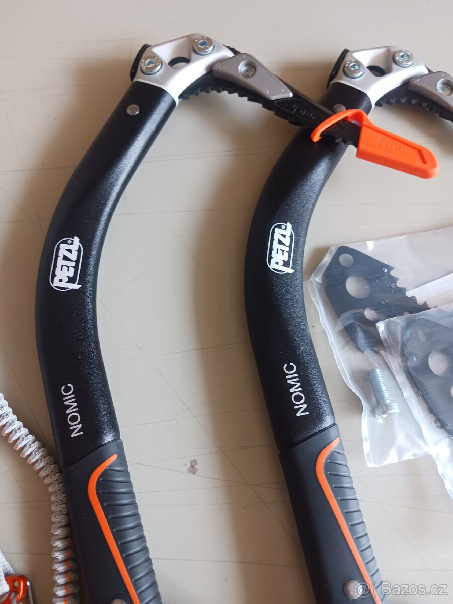 Petzl NOMIC pár - 3