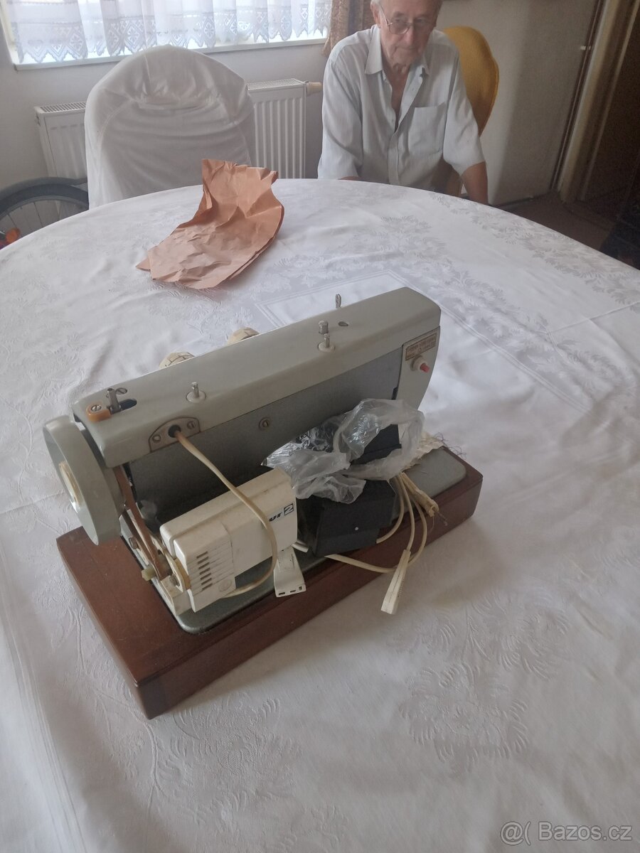 Sici stroj elektricky - 3