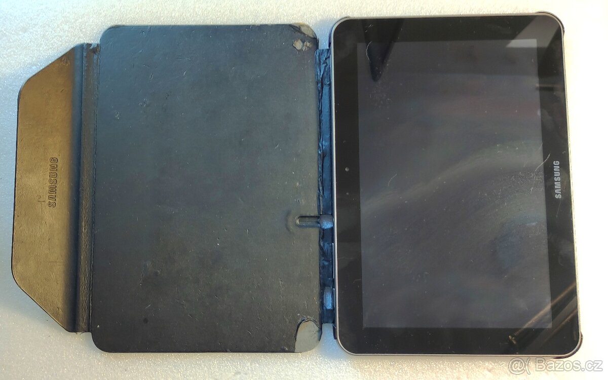 Samsung Galaxy Tab 8.9 GT-P7300. - 3