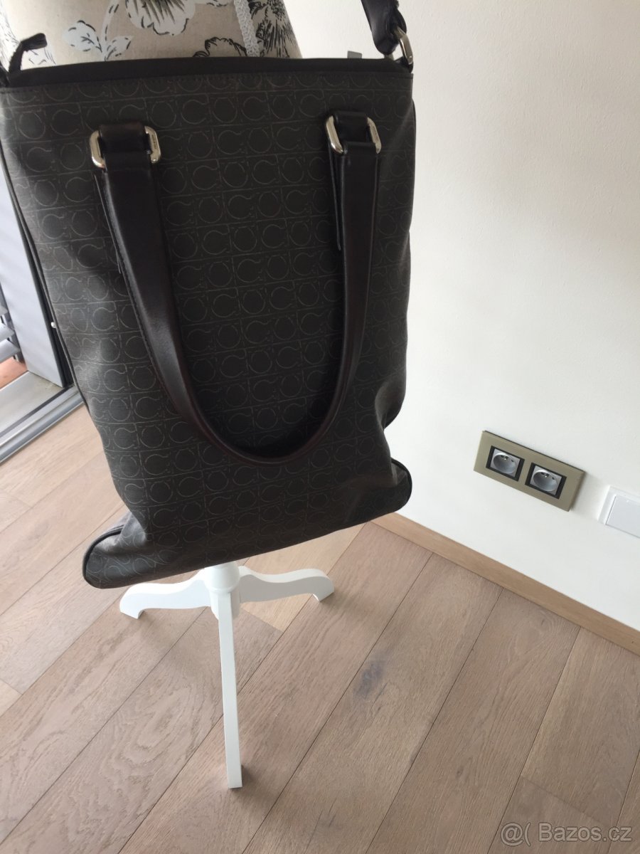 Salvatore Ferragamo taška - 3