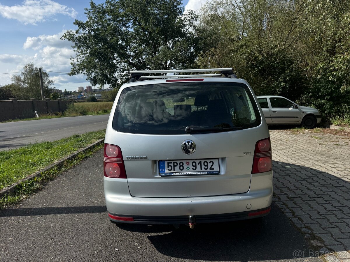 Volkswagen Touran - 3