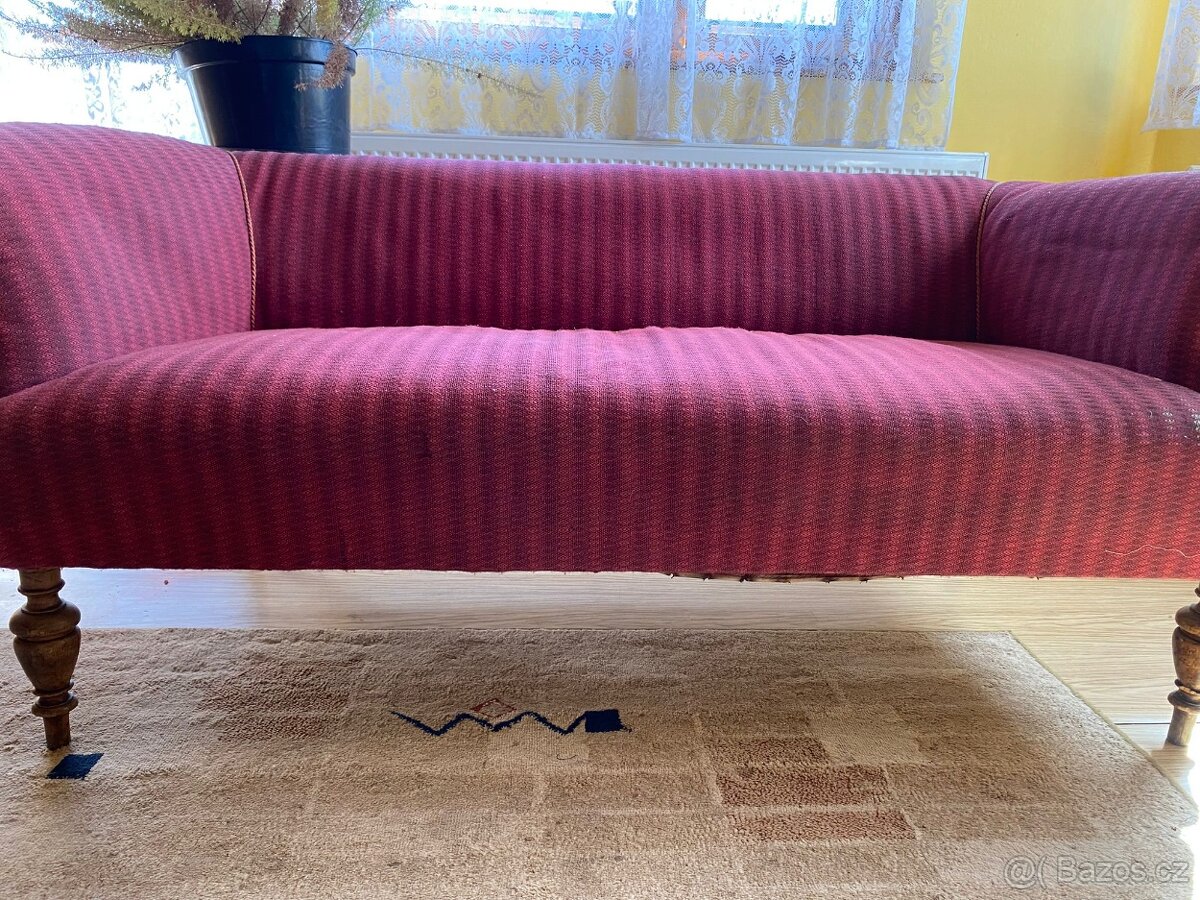 Pohovka a dvě křesla hodně staré - 3