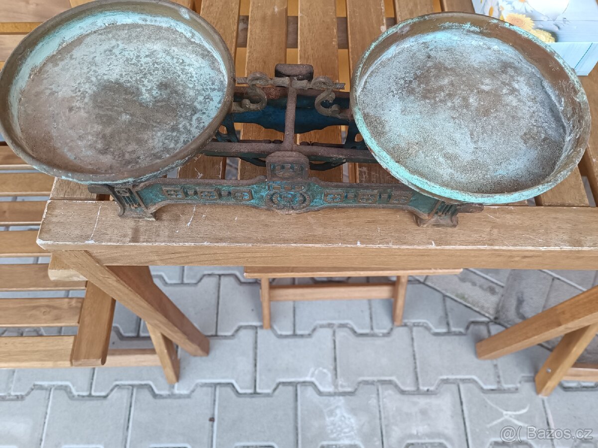 Historická váha 2x - 3