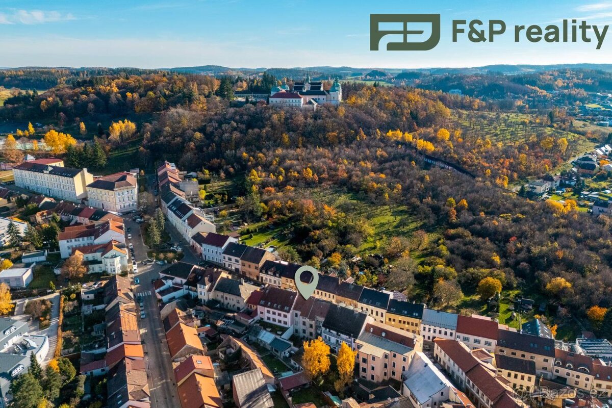 Prodej rodinného domu v centru Příbrami se 2 bytovými jedno - 3