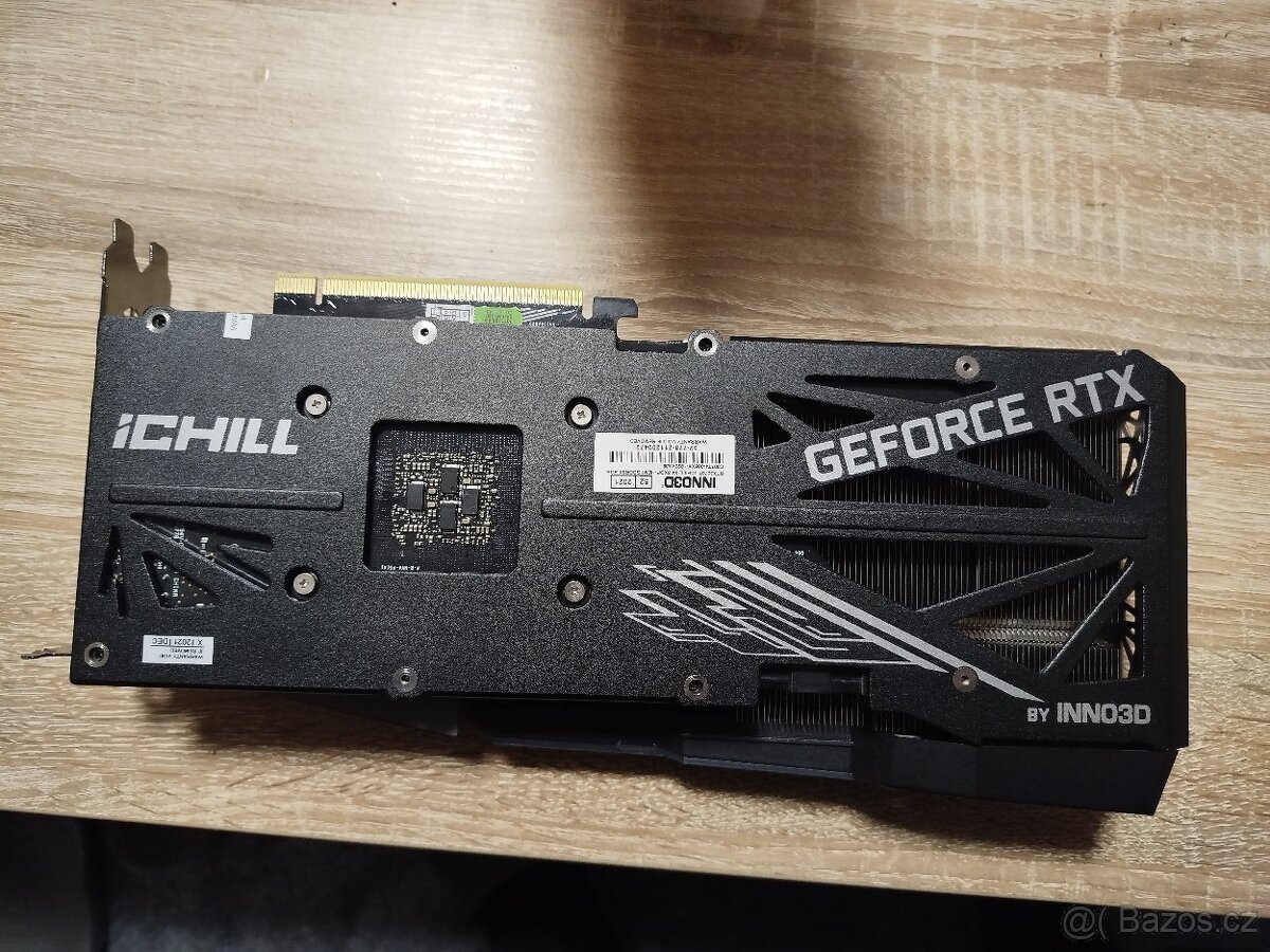 INNO3D GeForce RTX 3070 Ti iCHILL X4 - 3