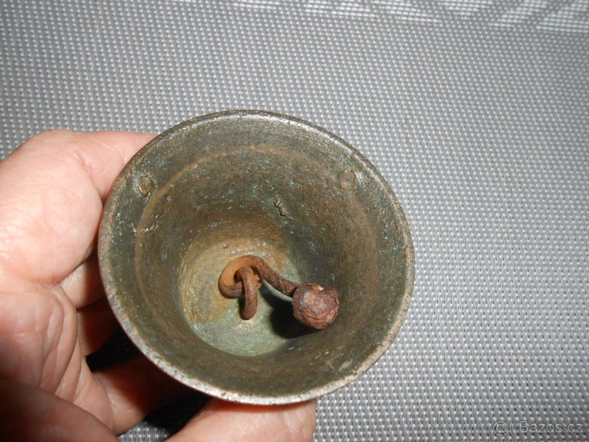 Starý zvoneček 7cm - značeno 3 - krásně zní - stav foto - 3