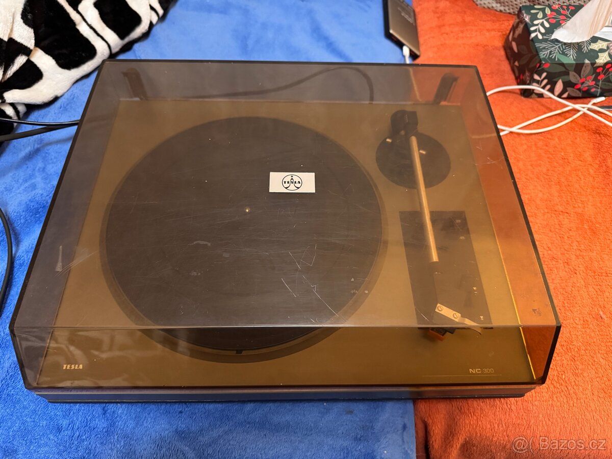 Zesilovač + gramofon - 3