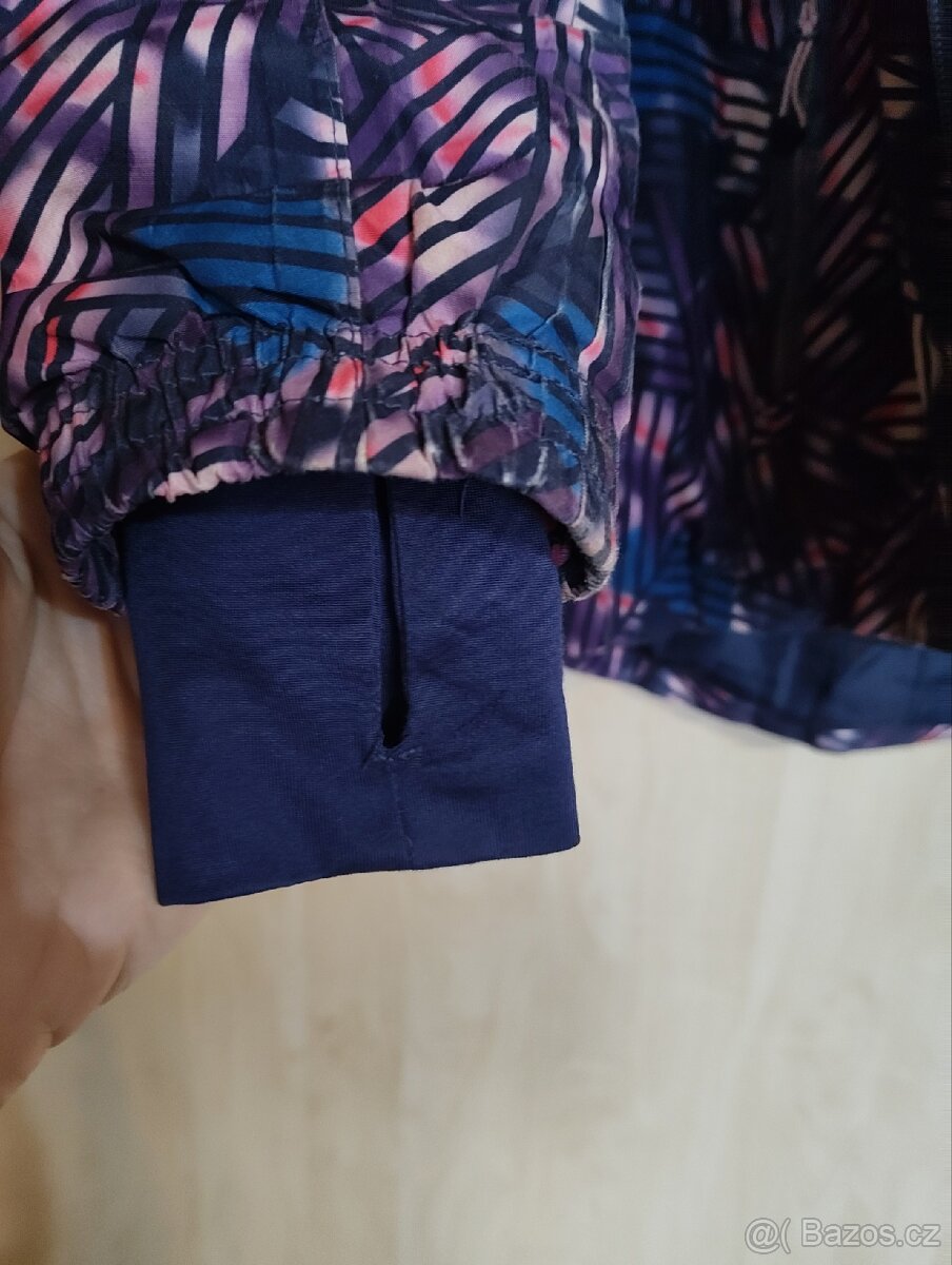 dívčí bunda vel 134/140 - 3