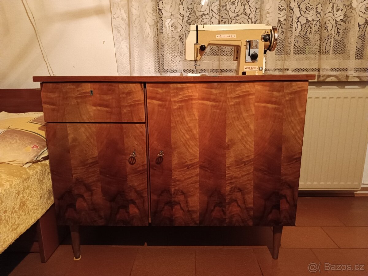 Šicí stroj Lucznik - 3