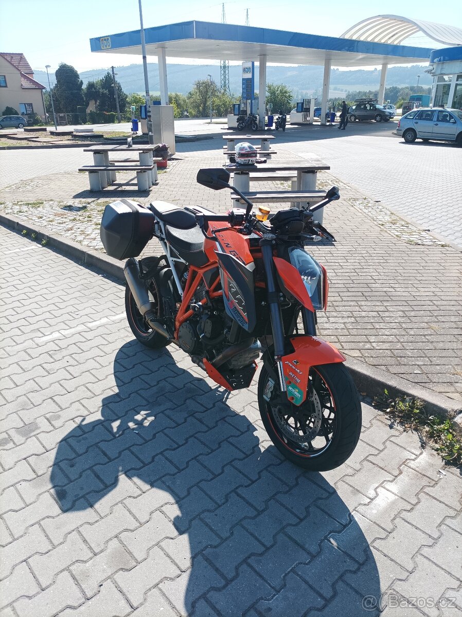 KTM SUPERDUKE 1290R - 3