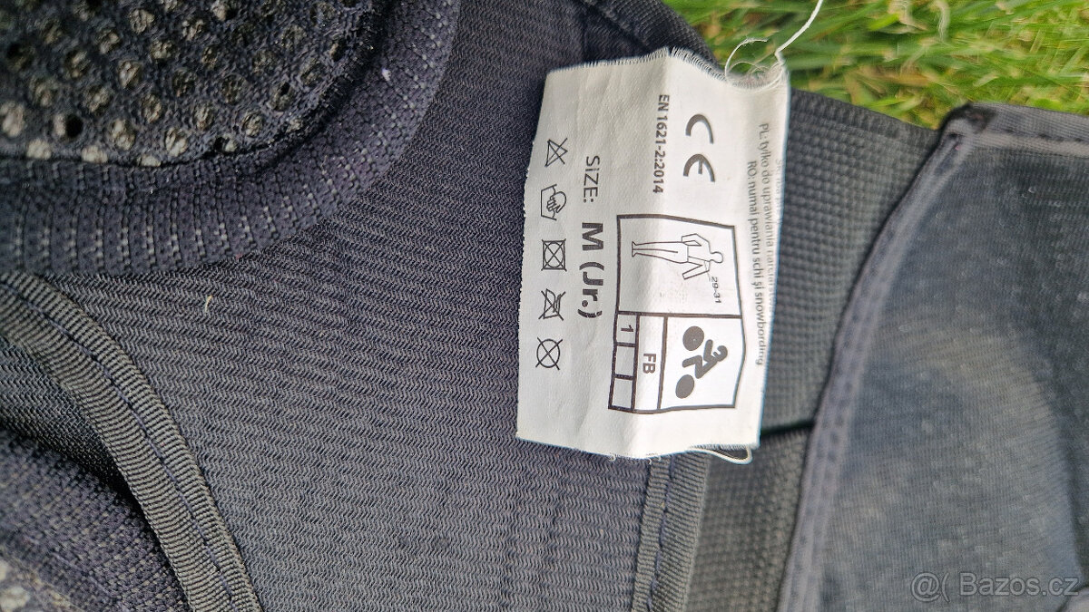 chránič páteře - 3