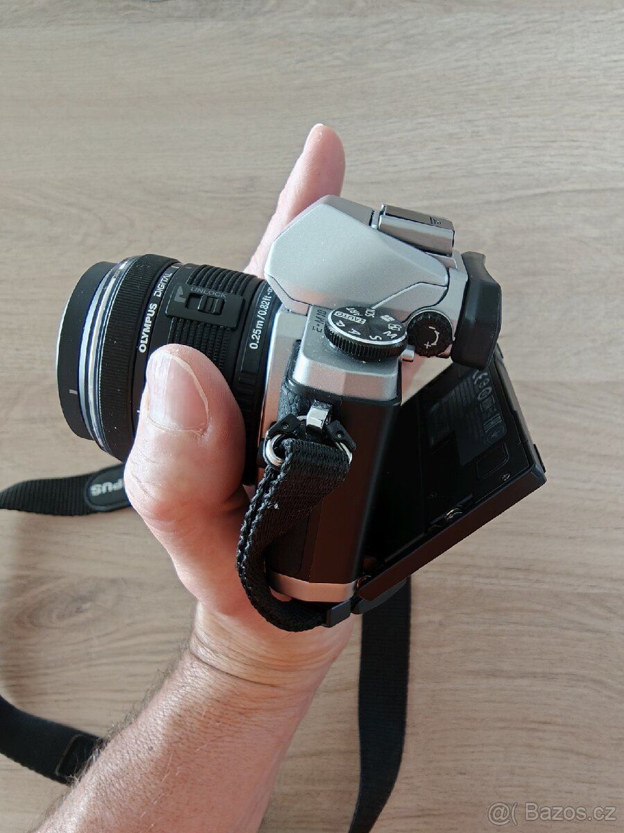 Olympus E-M10 - 3
