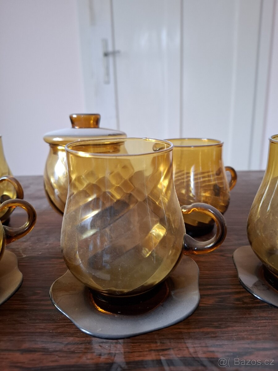 Retro sada skleněných hrnečků s cukřenkou – kouřové sklo - 3