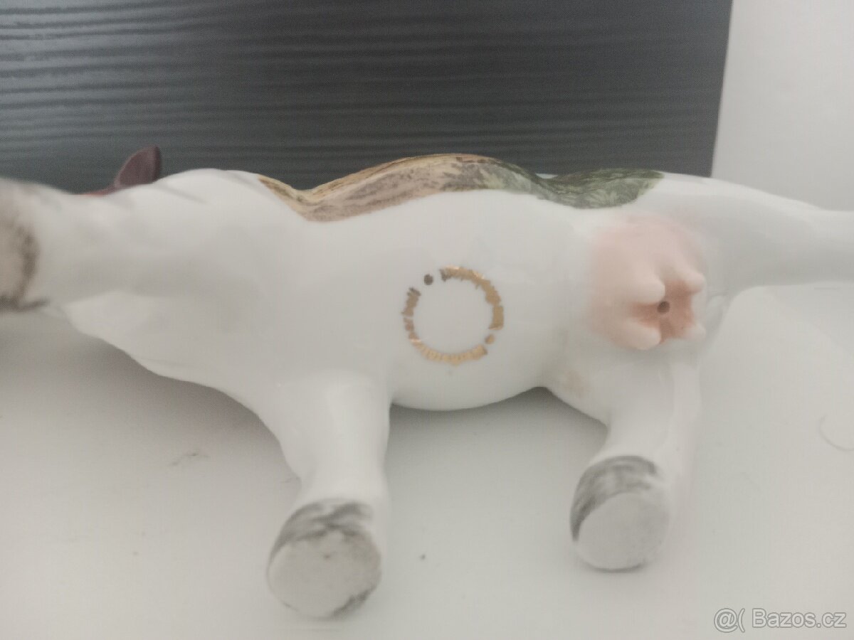 STARÉ PORCELÁNOVÉ MLÍČENKY - 3