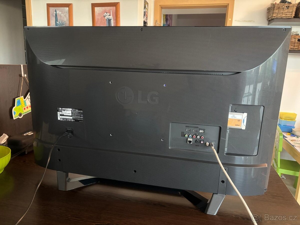 4K SMART LED Televize 43" LG 43UH6207 - 3