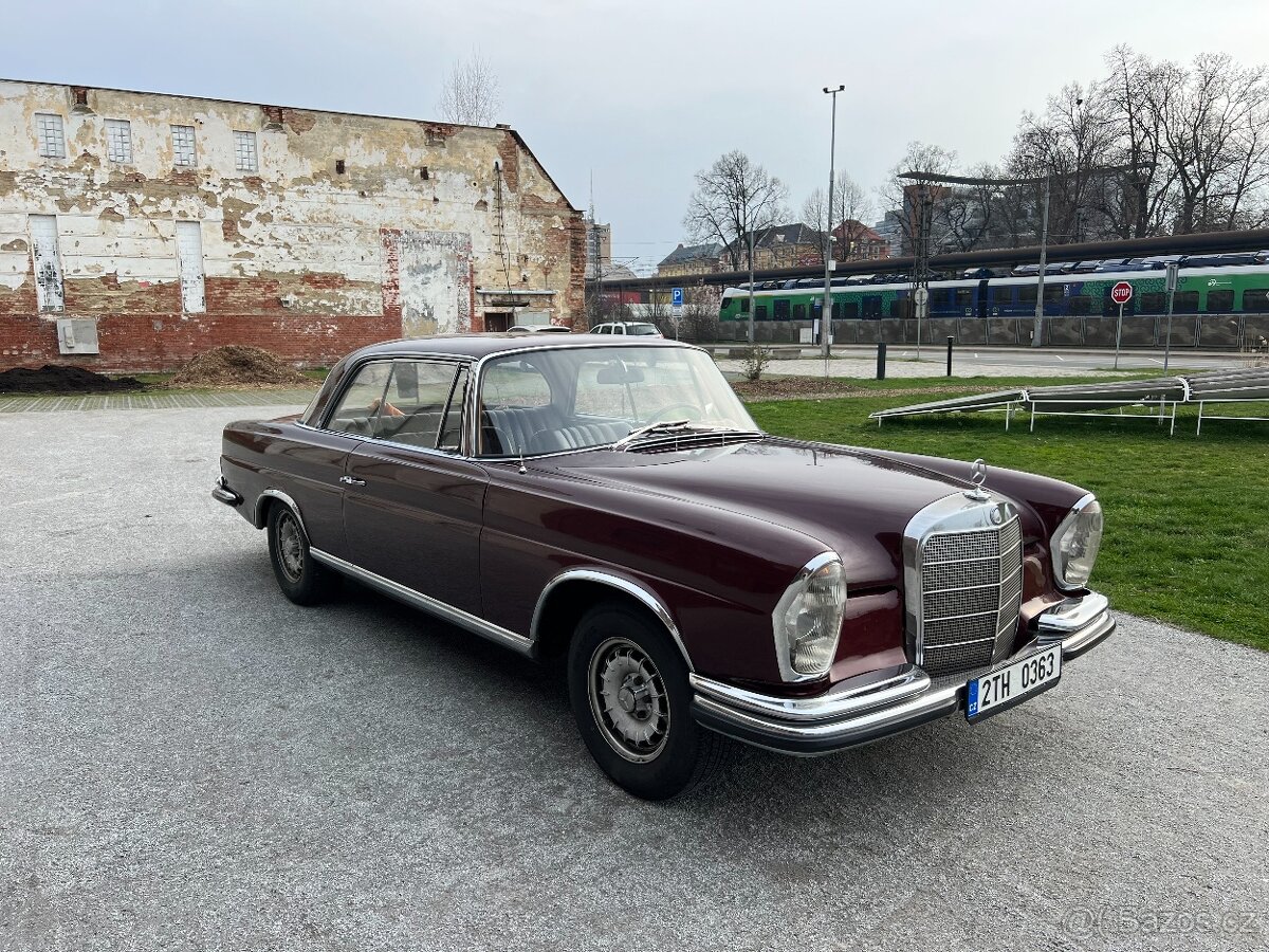 Mercedes Benz 250 SE/C W111 - 3