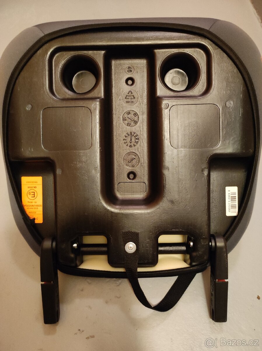 Prodám podsedák i Isofixem - 3